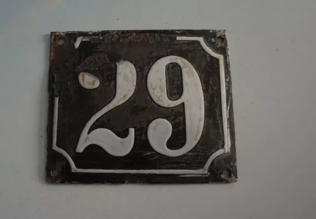 FM22-370: Altes Emaille Hausnummerschild Schild Nr. 29 um 1900