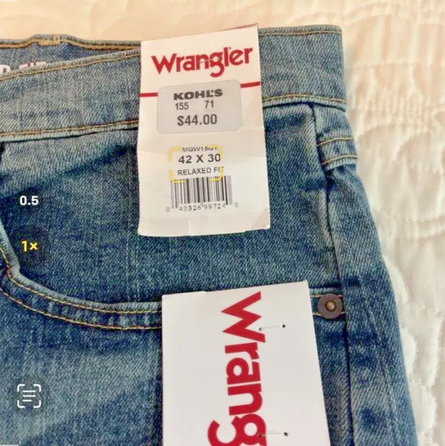 Pantalones de mezclilla para hombre Wrangler calce relajado pierna recta 4 bolsillos talla 42x30 nuevos con etiquetas