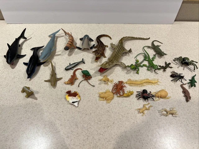 Vintage 80s/90s  30 Marine Life Sea Ocean Animal Figures Sea Plastic Toys Fish