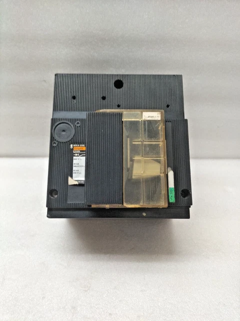 Merlin Gerin C250N Circuit Breaker 660V~35Ka~, 380/415V~50Ka, 250V= Merlin Gerin C250N Circuit Breaker 660V~35Ka~, 380/415V~50Ka, 250V=