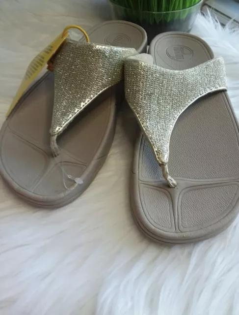 New FitFlop Electra Strata Sandals Thongs Toe Post Sequin Gold Women 9
