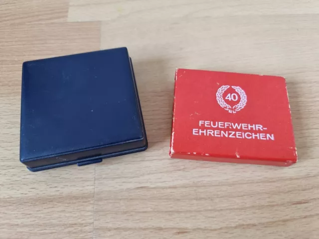 2x Feuerwehr-Ehrenzeichen Leistungsabzeichen Niedersachsen u. Hessen Orden