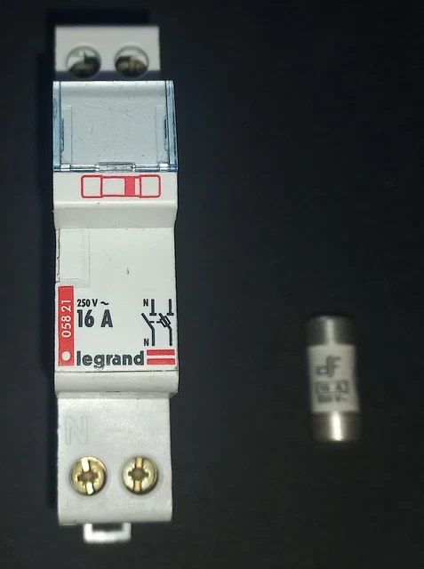 Legrand Cartouches Fusibles Avec Témoin 8,5x31,5mm - 2A - Lot De 3