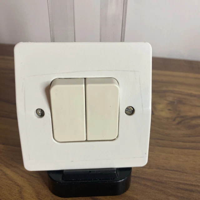 Double Bouton Poussoir Legrand Neptune – Blanc Cassé/ivoire, Neuf De Stock