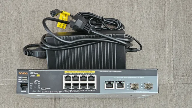 Switch Aruba 2830-8 PoE+ - J9780A