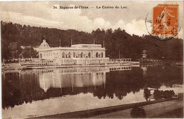 CPA BAGNOLES-de-l'ORNE - Le Casino du Lac (435528)