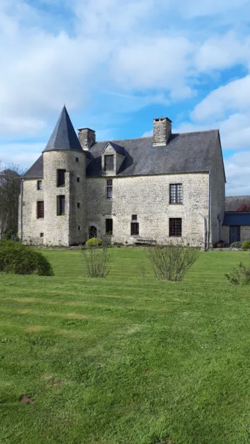 Holiday Home in Historic Normandy Sleeps 12+, ideal for large gatherings 2
