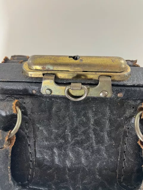 Medical Doctors Bag  Vintage  Antique Old Leather True Gem Very Good Condition 3