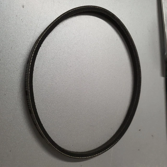 Original Ersatzteil Solo 550 (nur Vario) : langer Keilriemen Vario Antrieb