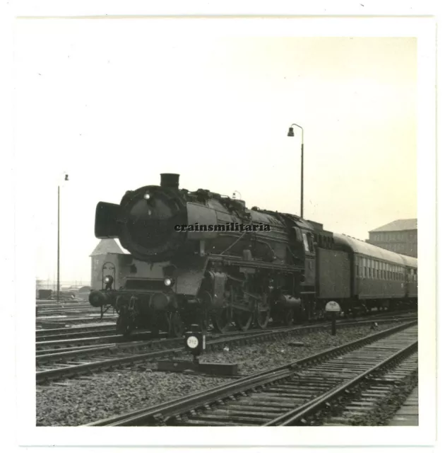 Orig. Foto DB Lokomotive BR 01 Dampflok am Bahnhof HAMBURG 1960