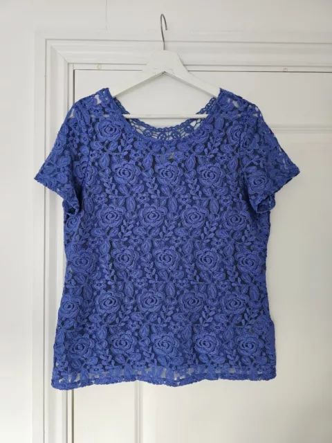 Lovely lace top +camisole Size 14. M&S