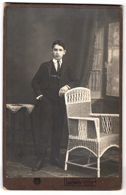 Fotografie Lobenwein, Klagenfurt, Völkermarkterstr. 1, Portrait Junger Herr mit