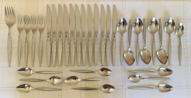 VENETIA Oneida Community Flatware 34 Pieces Vintage Burnished Glossy Stainless