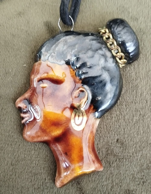 Boîte à bijoux en porcelaine Limoges France vintage