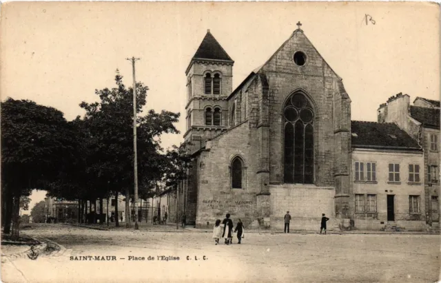 CPA AK St-MAUR-Place de l'Église (423232)