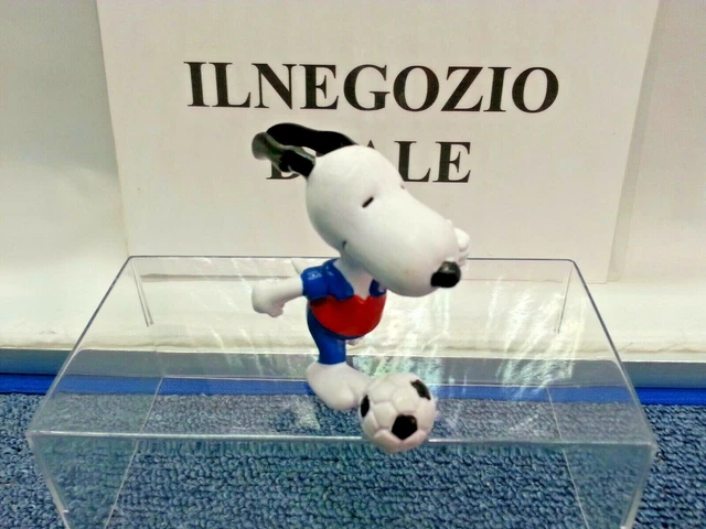 figurine PEANUTS Charlie Brown Footballeur schleich 22078 - La Marque Zone