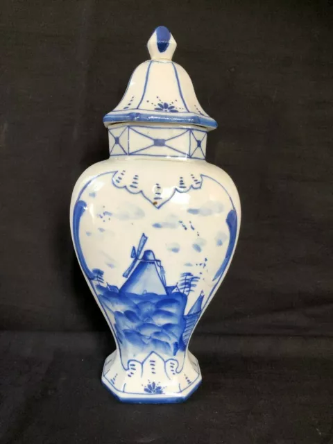 Antique DELFT pair of lidde vase dog. Typical dutch scene