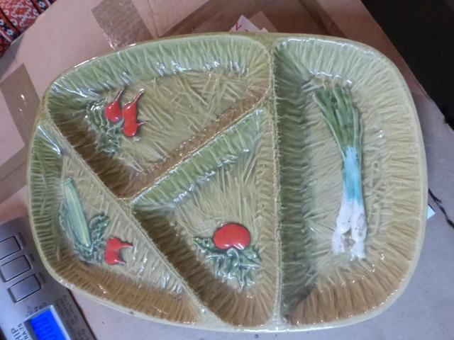 Antiguo Plato Para Compartimentos En Esprimible. De Obra Entradas