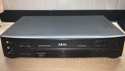 Magnétoscope AKAI  VS-G201 
