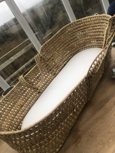 Colchón y soporte de súper calidad Moses Basket Inc con capucha bonita, colchón y soporte