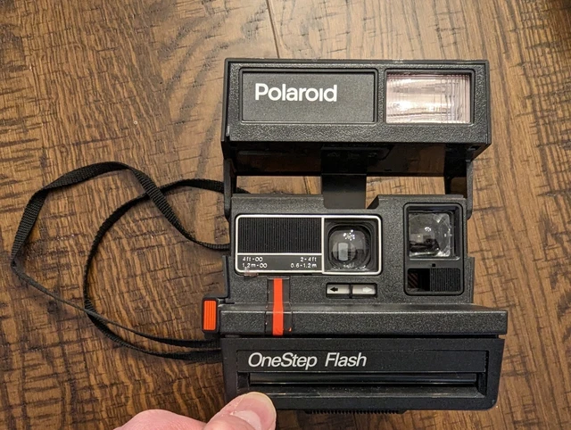 Vintage Polaroid 600 One Step Flash Instant Film Camera W/Strap