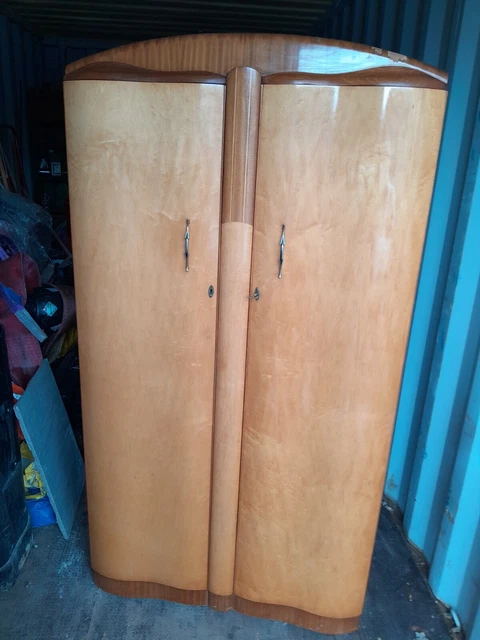 Mid Century Gentleman's Wardrobe
