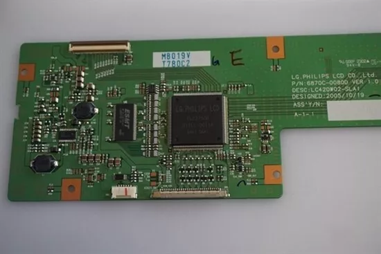 Vizio 42" LCD TV T-Con Board: 996510008461, 0940-0000-2420, GV42L, HLH42ATBB 2