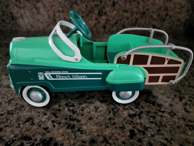 Hallmark Galleries Kiddie Car Classics Limited Edition Ranch Station Wagon. MINT