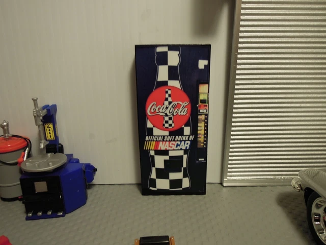 1:18th SCALE 2D "NASCAR COCA-COLA" MINI VENDING MACHINE FOR YOUR DIORAMA #110