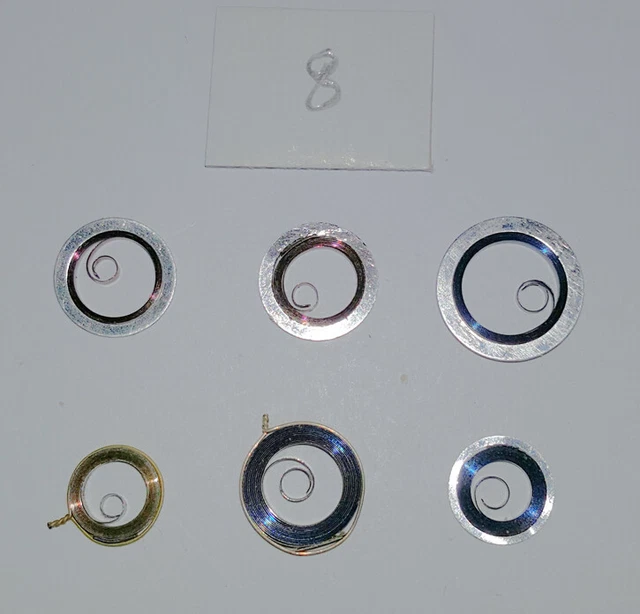 Lot De Ressorts Pour Horlogerie - Pièces De Réparation Pour Réveils, Montres, Etc.
