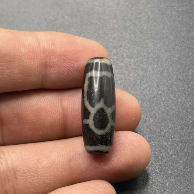 Unique Ancient Himalayan Indo Tibetan Old Agate Dzi Bead With Pattern