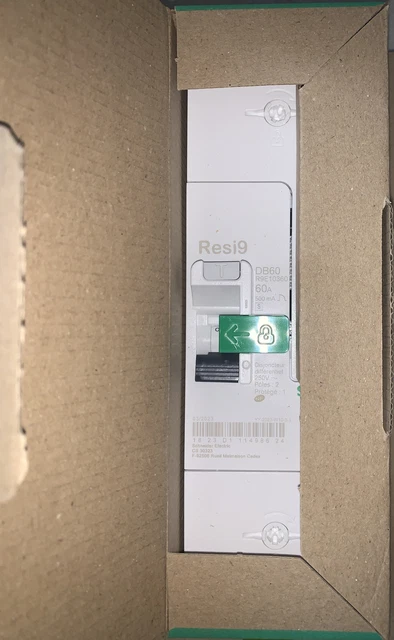 Disjoncteur Branchement Schneider Resi9 DB60 - 1P+N 60A Fixe 500mA Sélectif | Protection Électrique Norme NF