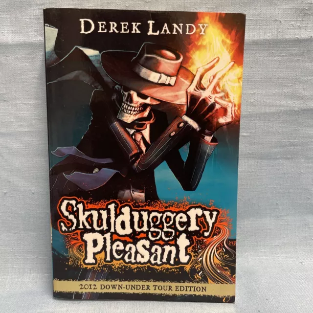 Skulduggery Pleasant by Derek Landy (Paperback, 2012)