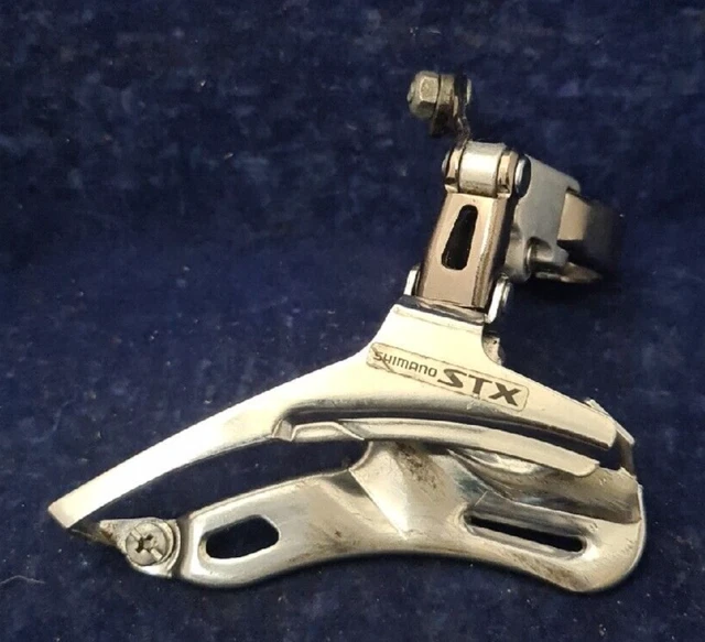 Shimano 105 FD-MC30 Clamp On 28.6mm Front Derailleur Bottom Pull Shimano 105 FD-MC30 Clamp On 28.6mm Front Derailleur Bottom Pull