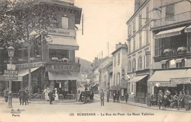 Cpa 92 Suresnes La Rue Du Pont Le Mont Valerien
