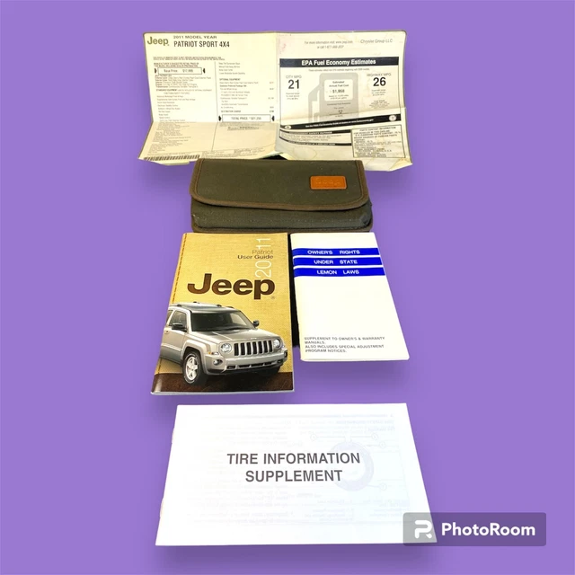 2011 Jeep Patriot Owners Manual With CASE  OEM