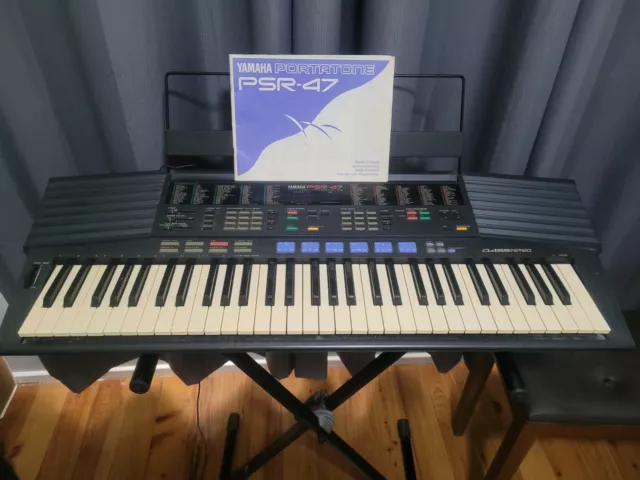 1988 Yamaha Portatone psr-47 keyboard with original accessories