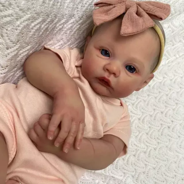 Realistic Reborn Dolls Lifelike Baby Doll with Vinyl Body Newborn Toys for Kids