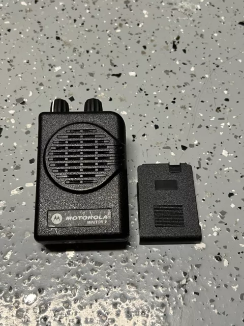 Motorola Minitor V Low Band 47.12-48.99 MHz 2Ch Pager A01KMS7239BC + New Battery