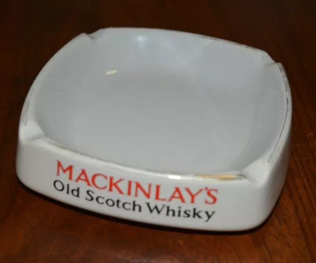 VINTAGE CERAMIC MACKINLAYS OLD SCOTCH WHISKY ASH TRAY 12cm