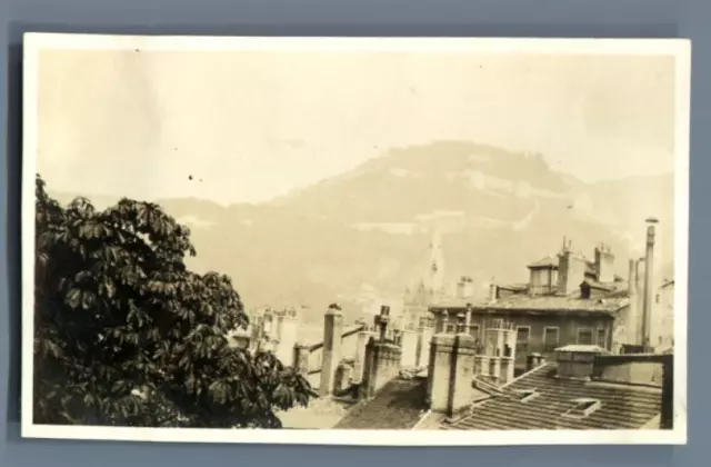 France, Grenoble, Collégiale Saint André, au fond Fort de Bastille  Vintage silv