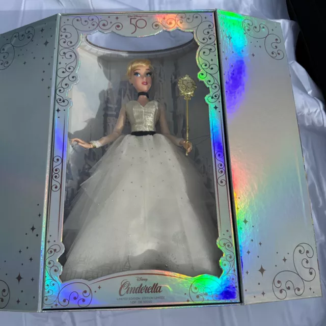 POUPÉE CENDRILLON SAKS Fifth Avenue Disney édition limitée 1 sur