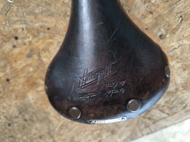 Selle De Vélo De Course Vintage Bassano Vuelta - Noir Années 90 - Italie - Parfaite Pour Vélo Route