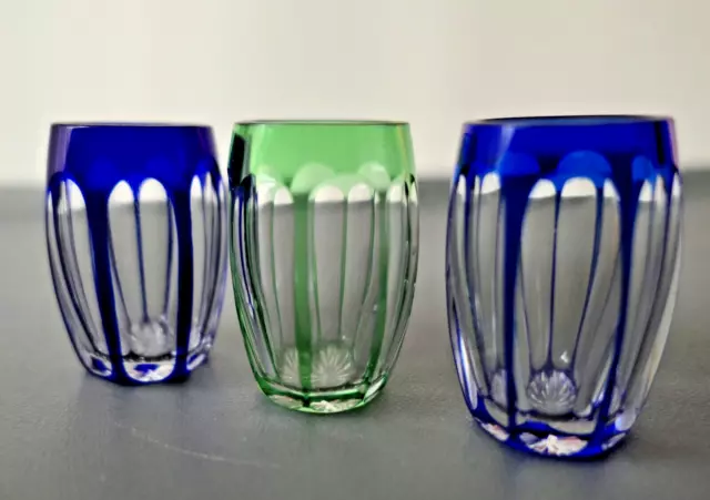 3 Verres à Liqueur Saint Louis en Cristal Double non signé.