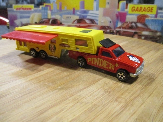 Camping-car Pinder Majorette échelle 1/60 - Modèle Vintage Jaune Et Rouge - Occasion