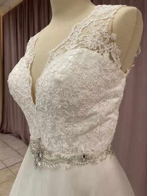 abito da sposa Nuovo Da Stock E Rimanenze Di Negozi Di Abiti Da Sposa.