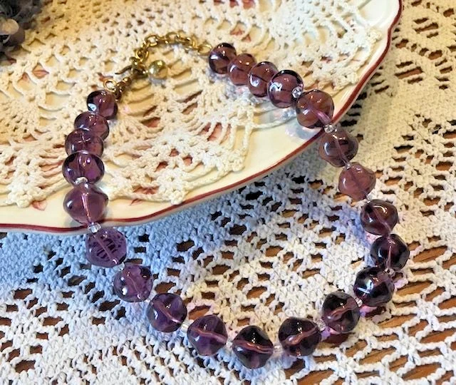 Collier Deux Rangs Perles Avec Camée Verre Bleu Gravé - Longueur 5,5 Cm, Fantaisie, Occasion Bon état