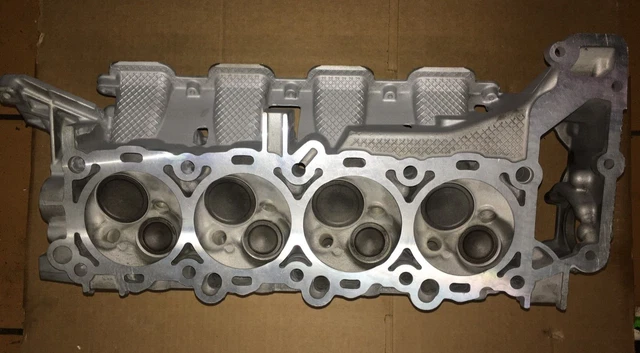 Dodge Chrysler Jeep 4.7L Cylinder Head Assembly Driver Side 53022129AA W/ EGR Dodge Chrysler Jeep 4.7L Cylinder Head Assembly Driver Side 53022129AA W/ EGR