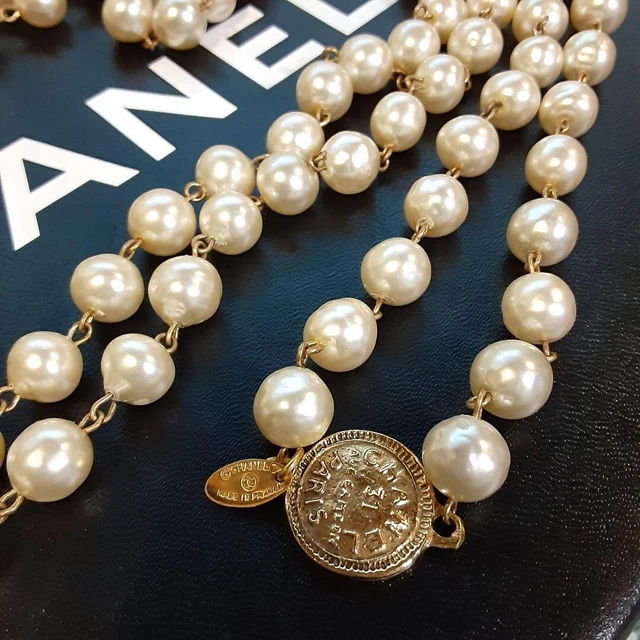 Authentic Chanel Vintage long baroque Pearl  33" Necklace F/S