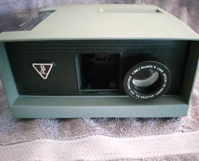 Bausch & Lomb 35 mm Balomatic 655 Zoom Slide Projector & Case. Tested